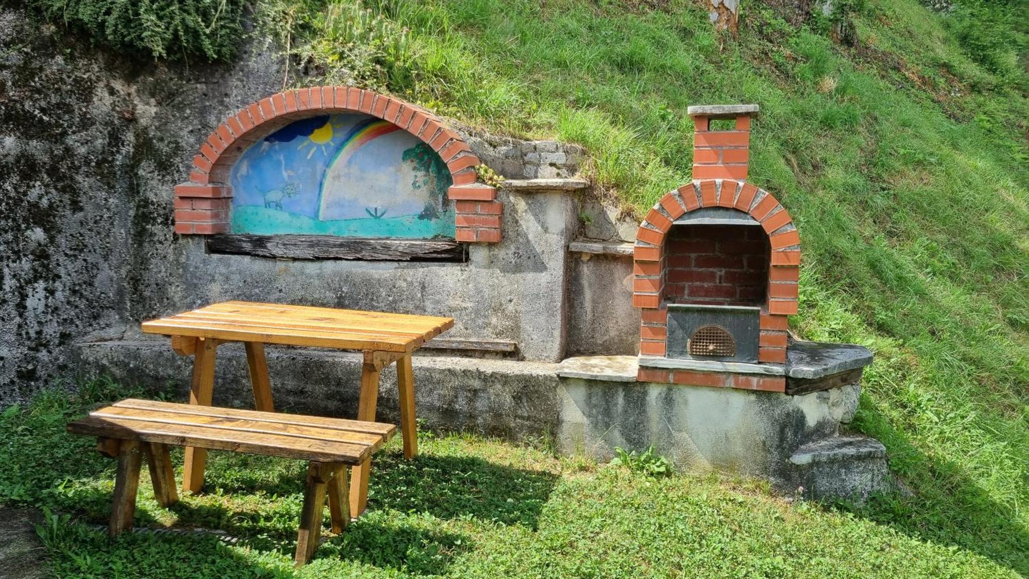 Apartma Pod Orehom * Slap ob Idrijci